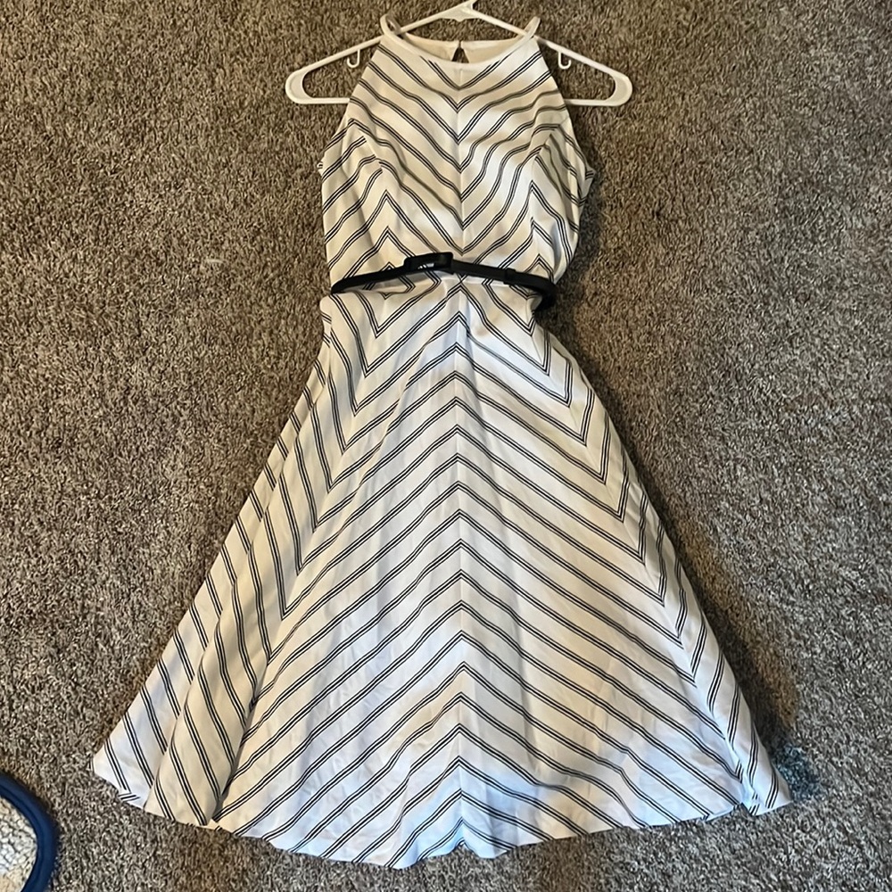 White House Black Market Cocktail Dress size 00